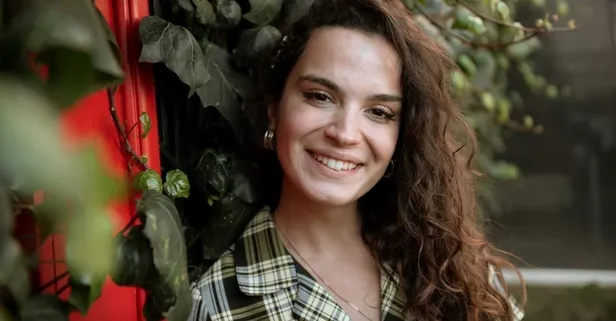 Aslı Bekiroğlu setteki samimiyetini anlattı: “Dobralığım şımarıklık sanıldı. Set işçileriyle yemek yemem yasaklandı"