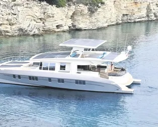 Enerjisini güneşten alıyor