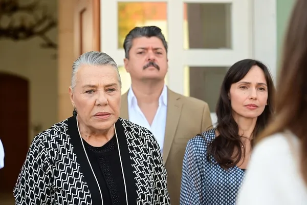 leyla-ile-firuze-kararini-verdi-ben-bu-cihana-sigmazam-11-bolum-fragmani-yayinlandi-cezayir-ben-bosanmak-istiy-1669567834343.jpg Leyla ile Firuze kararını verdi! Ben Bu Cihana Sığmazam 11. bölüm fragmanı yayınlandı: “Cezayir ben boşanmak istiyorum!”-3