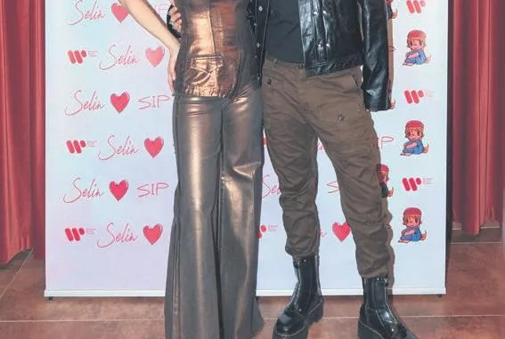 Selin şıp diye geldi