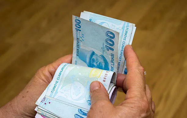 asgari-ucrette-ilk-toplanti-tarihi-aralik-2023-toplanti-takvimi-asgari-ucret-zammi-yuzde-kac-olacak-gorusmeler-1700936757980.jpg Asgari ücrette ilk toplantı tarihi belli oldu! ARALIK 2023 TOPLANTI TAKVİMİ Asgari ücret zam toplantısı ne zaman, hangi gün yapılacak?-5