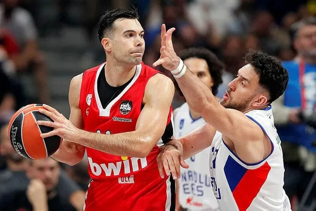 Anadolu Efes Olympiakos'u son saniyede yıktı! Finale çıktı-2