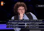 William Lawlis Pace, kafasındaki mermiyle ne kadar süre yaşayarak Guinness Dünya Rekorları'na girmiştir?