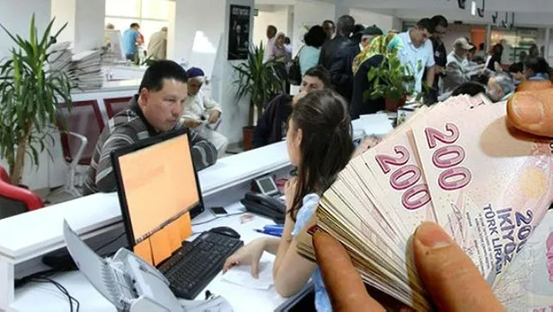 memurlari-yakindan-ilgilendiriyor-3600-ek-gosterge-icin-tarih-belli-oldu-emekli-maasi-ve-ikramiyeyi-etkileyece-1692502138621.jpeg Memurları yakından ilgilendiriyor! 3600 ek gösterge için tarih belli oldu: Emekli maaşı ve ikramiyeyi etkileyecek-5