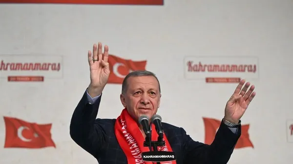 kemal-bey-bu-da-sinirinizi-bozacak-ama2-dalga-basladi-1684617692774.jpeg Bay Bay Kemal'in sinirleri bozulacak! Başkan Erdoğan'ın yüzde 80 aldığı Essen'de uzun kuyruklar oluştu-4