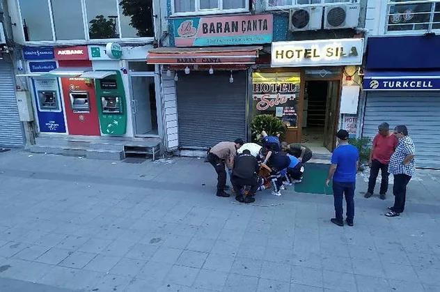 İstanbul'da korkunç olay! 3'üncü kattan düştü