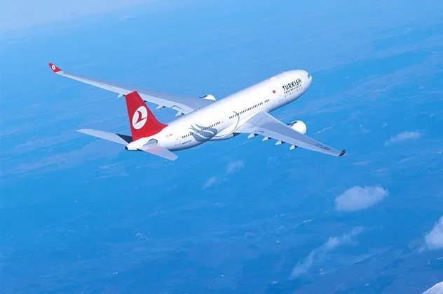 Türk Hava Yolları'ndan 23 Nisan'a özel uçuş