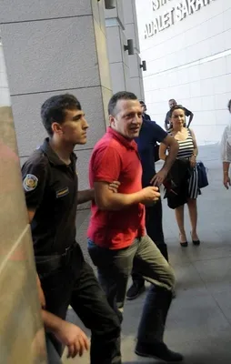 Hürriyet'in FETÖ'cü muhabiri Arda Akın tutuklandı