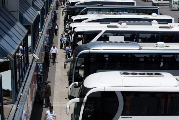 Son dakika: Otobüslerdeki yüzde 50 doluluk sınırlaması kaldırıldı