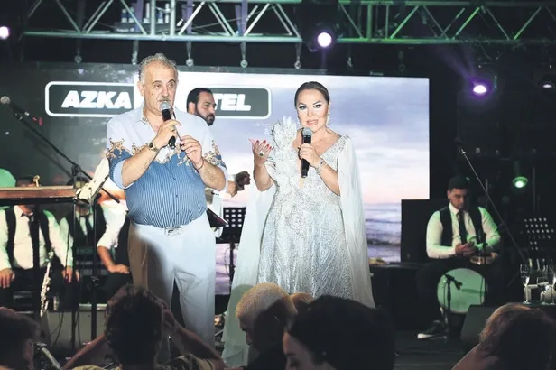 mikanosta-20-bin-euroya-ev-tutmuslardi-serenay-sarikaya-ile-umut-evirgen-tatilcilere-fena-yakalandi-1657480581070.jpeg Mikanos'ta 20 bin Euro'ya ev tutmuşlardı! Serenay Sarıkaya ile Umut Evirgen tatilcilere fena yakalandı-18