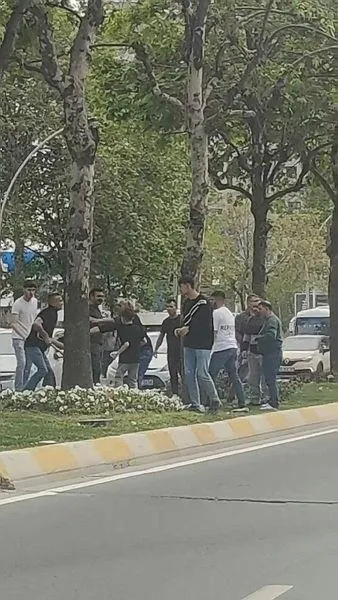 esenyurtta-kurekli-sopali-kavga-birbirlerine-girdiler-1684168737721.jpeg Esenyurt'ta kürekli sopalı kavga: Birbirlerine girdiler-2