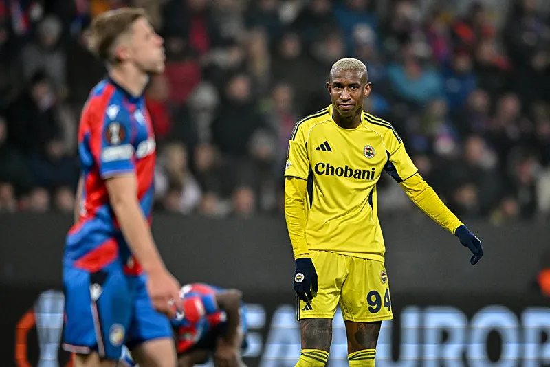Fenerbahçe'nin Viktoria Plzen maçı sonrası o isme ağır sözler! "Rezil" - 9