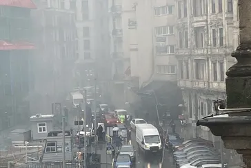 İstiklal Caddesi'nde restoranda yangın
