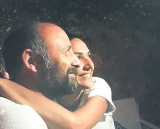 Yıl dönümüne sade kutlama