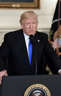 Trump’tan Pentagon’a Afganistan yetkisi