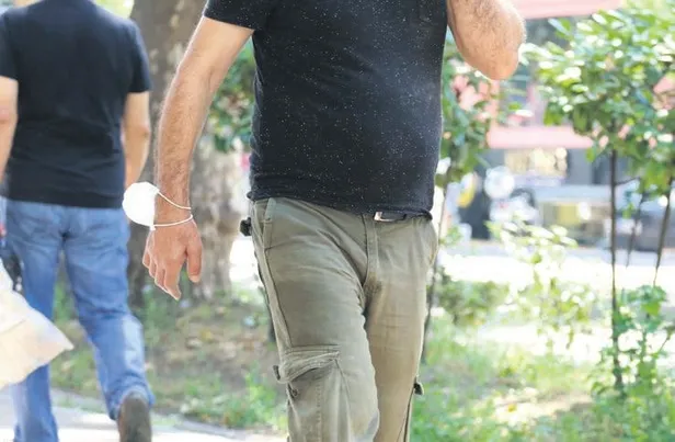 Kovid-19 kısıtlamaları kalktı uyarılara rağmen maskesiz insan görüntüleri şaşırttı-6