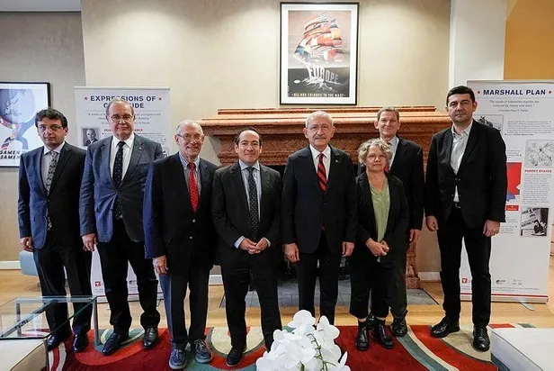 kemal-kilicdaroglunun-icazet-seferinin-rotalari-belli-oldu-ingilterede-bes-cayi-ictikten-sonra-almanya-yollari-1667334835185.jpeg Kemal Kılıçdaroğlu'nun icazet seferinin rotaları belli oldu! Kasım'da İngiliz'den Aralık'ta Alman'dan yiyecek-7