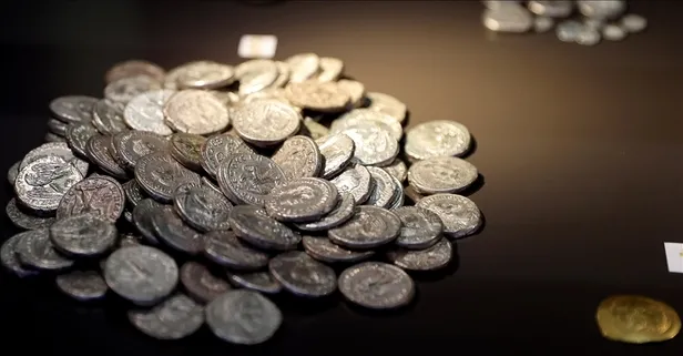 Tarlasını kazarken hedefi 12'den vurdu, başına talih kuşu kondu: Çil çil altınları gören gözlerine inanamadı!