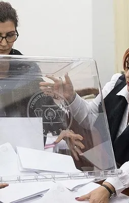 KKTC'de oy sayımına başlandı