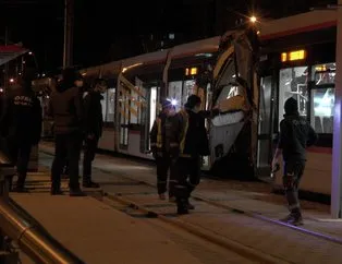 Aynı rayda giden iki tramvay çarpıştı: Yaralılar var