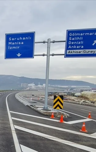 Trafik yoğunluğunu önemli ölçüde azaltacak! Akhisar çevre yolu Başkan Erdoğan'ın katılımıyla açıldı