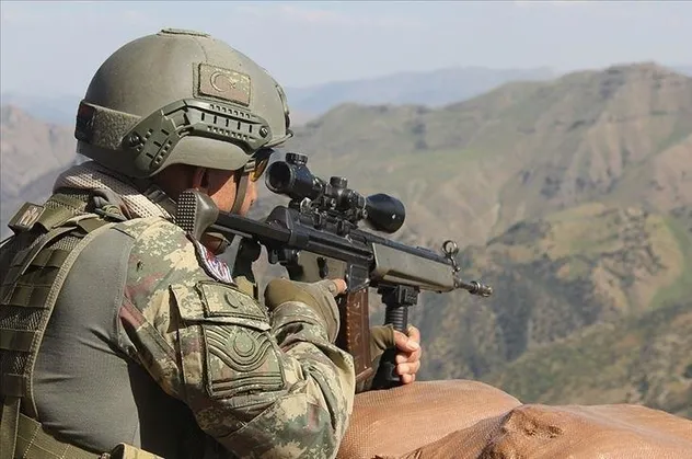 Teröristlere Eren-13 darbesi! 2 terörist silahlarıyla birlikte etkisiz hale getirildi