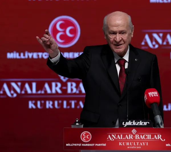 son-dakika-mhp-genel-baskani-devlet-bahceliden-analar-bacilar-kurultayinda-onemli-aciklamalar-analariniz-kollarini-acmis-bekliyor-evinize-donun-1633869668673.jpg SON DAKİKA: MHP Genel Başkanı Devlet Bahçeli'den Analar-Bacılar Kurultayı'nda önemli açıklamalar: Analarınız kollarını açmış bekliyor evinize dönün-10