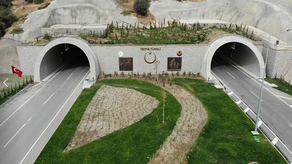 kalyon-holding-turkiyenin-gelecegine-nefes-oluyor-1665738149913.jpg Türkiye’nin en fazla ağaç diken grubu Kalyon Holding, geleceğe nefes oluyor-3