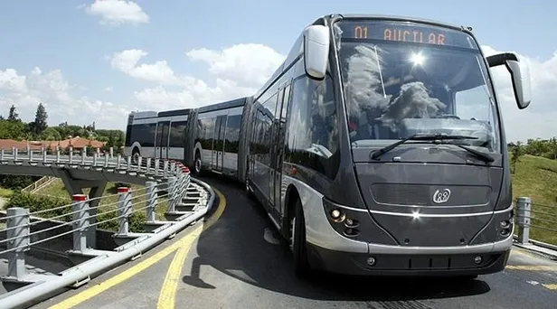iett-araclarinin-bakiminda-sinifta-kalan-chpli-ibb-isbilmezligini-yalanlarla-perdeliyor-iste-50-metrobus-gercegi-1631738785447.jpeg