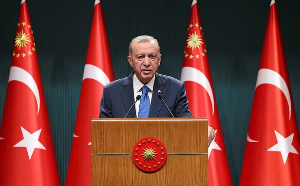 kabine-toplantisi-ne-zaman-bugun-mu-yapilacak-23-ekim-kabine-toplantisi-var-mi-masadaki-konular-ne-evlilik-kre-1698040485398.jpg Kabine toplantısı ne zaman, bugün mü yapılacak? 23 Ekim Kabine toplantısı var mı, masadaki konular ne? Evlilik kredisi, ev hanımlarına emeklilik...-3