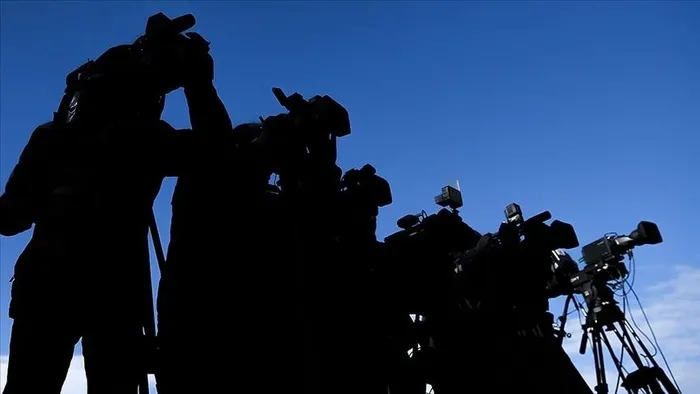 basin-mensuplarina-yesil-pasaport-adimi-yasa-teklifi-tbmmye-sunuldu-1704458128976.jpeg Basın mensuplarına yeşil pasaport adımı! Yasa teklifi TBMM'ye sunuldu-2