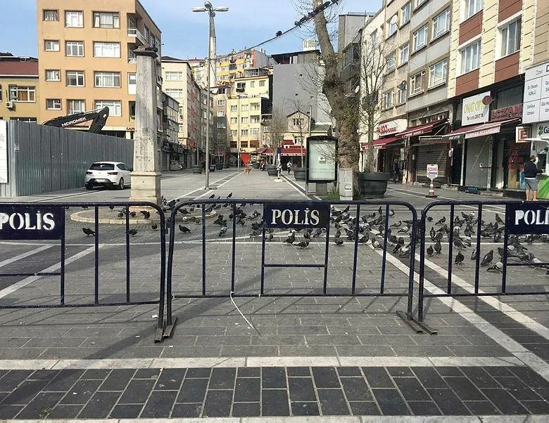 O meydan 14 gün süreyle kapatıldı