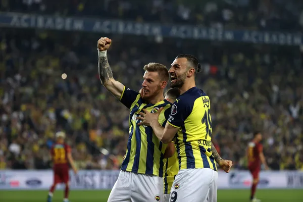 fenerbahcenin-sampiyonlar-ligindeki-rakibi-belli-oldu-1655289145047.jpg