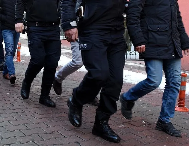 25 FETÖ’cüye hapis!