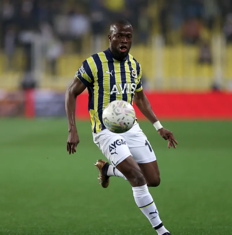 Enner Valencia imzayı attı! Dudak uçuklatan rakam - 11