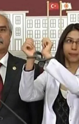 "Atatürk'ün partisiyiz" diyen CHP terör örgütlerinin arka bahçesi oldu! İşte CHP'lilerin arka çıktığı teröristler