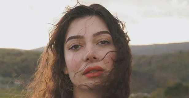 Hayatının en zor bayram sabahına uyandı! Birsu Demir’in satırları yürek sızlattı: Keşke beni uyandırsan çocukluğumdaki gibi...