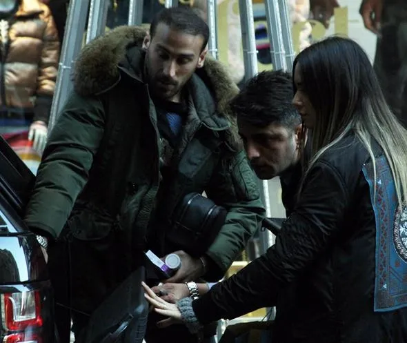 Cenk Tosun'un otomobiline çarptılar!-3