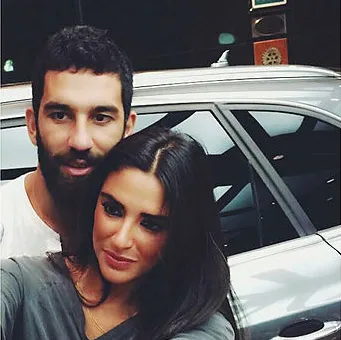 Aslıhan Doğan acile kaldırıldı Arda Turan hastaneye koştu-6