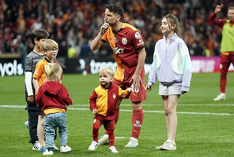 Dries Mertens kızına Türkçe isim koyacak!
