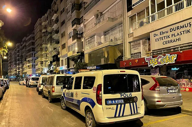 Son dakika: İzmir'de bıçaklanan kişi öldü