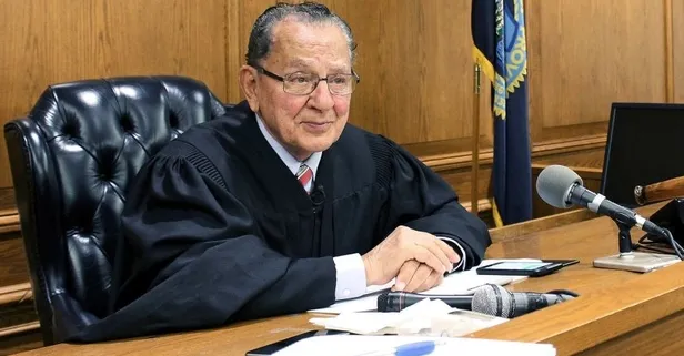 Dünyanın en nazik hakimi Frank Caprio vefat etti