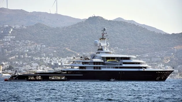 Azeri asıllı milyarder, Marmaris'ten tablo satın aldı-10