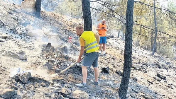 Ünlü oyuncu İbrahim Çelikkol, oturduğu yerden ahkam kesenlerin aksine alevlerin içine daldı-5