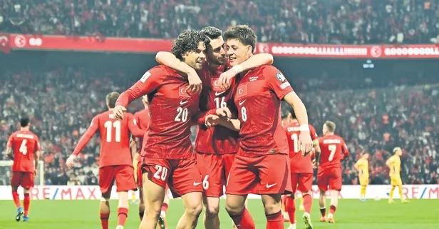 Montella ve öğrencileri hedefe kilitlendi: Milli Takım'daki gruplaşma iddialarına saha içinde yanıt