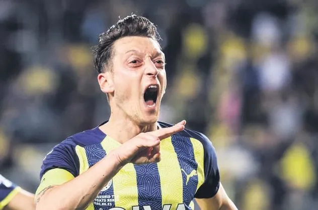 Fenerbahçe’de isyan bayrağı! Mesut Özil ve Dimitrios Pelkas devre arasında ayrılmak istiyor...