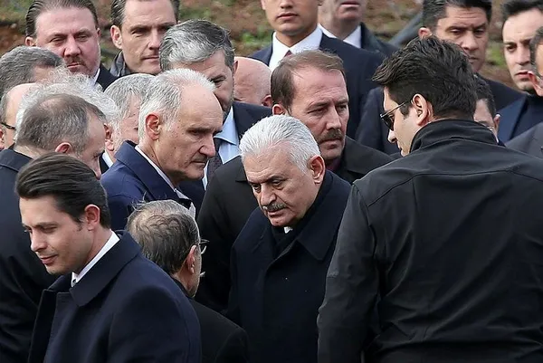 İbrahim Çağlar son yolculuğuna uğurlandı-3
