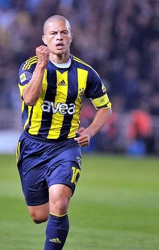 Alex De Souza Fenerbahçe'nin teklifine yanıt verdi!