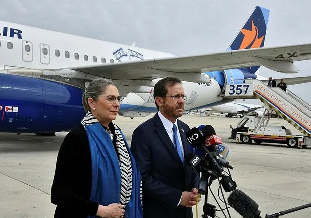 İsrail Cumhurbaşkanı Isaac Herzog'un Türkiye ziyareti ülke basınında geniş yankı buldu! Dikkat çeken manşetler-5