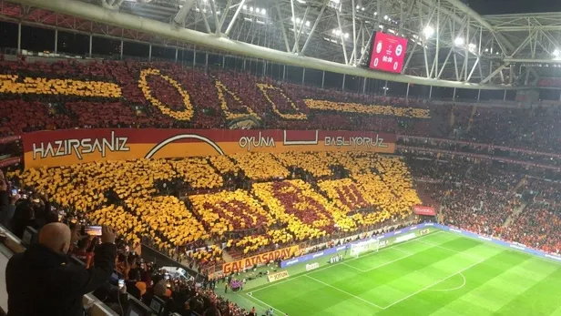 galatasaraydan-fenerbahceye-squid-gameli-gonderme-dikkat-ceken-koreografi-1637511053987.jpeg Galatasaray'dan Fenerbahçe'ye 'Squid Game'li gönderme! Dikkat çeken koreografi...-2